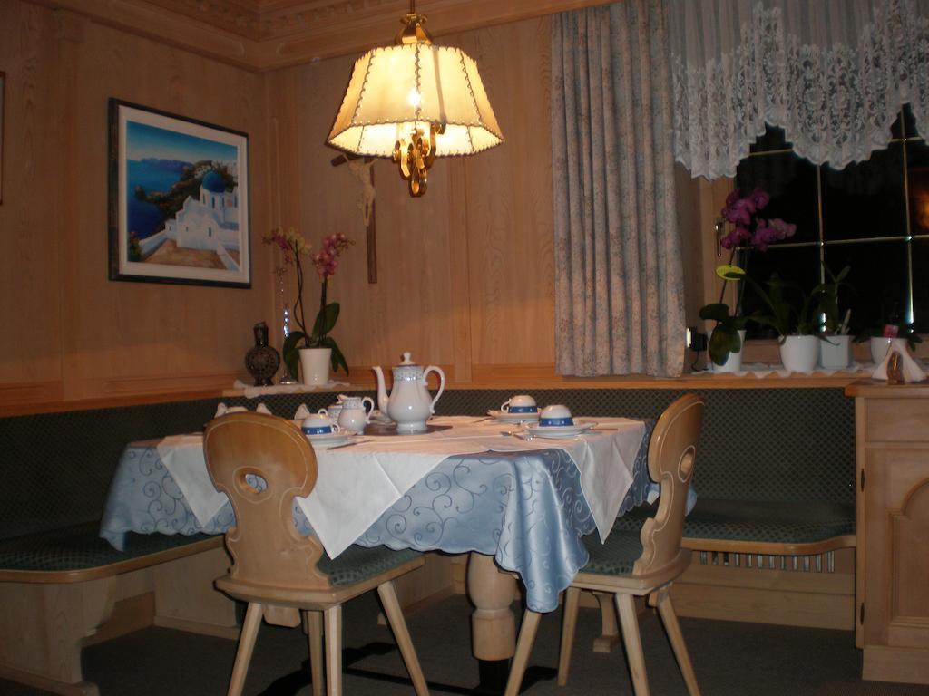 Oberlechnerhof Bed & Breakfast Rasun di Sopra Exterior photo