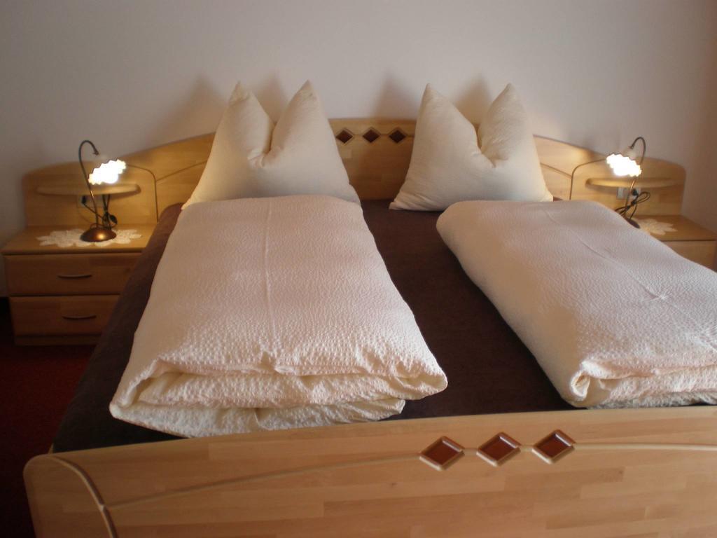 Oberlechnerhof Bed & Breakfast Rasun di Sopra Exterior photo