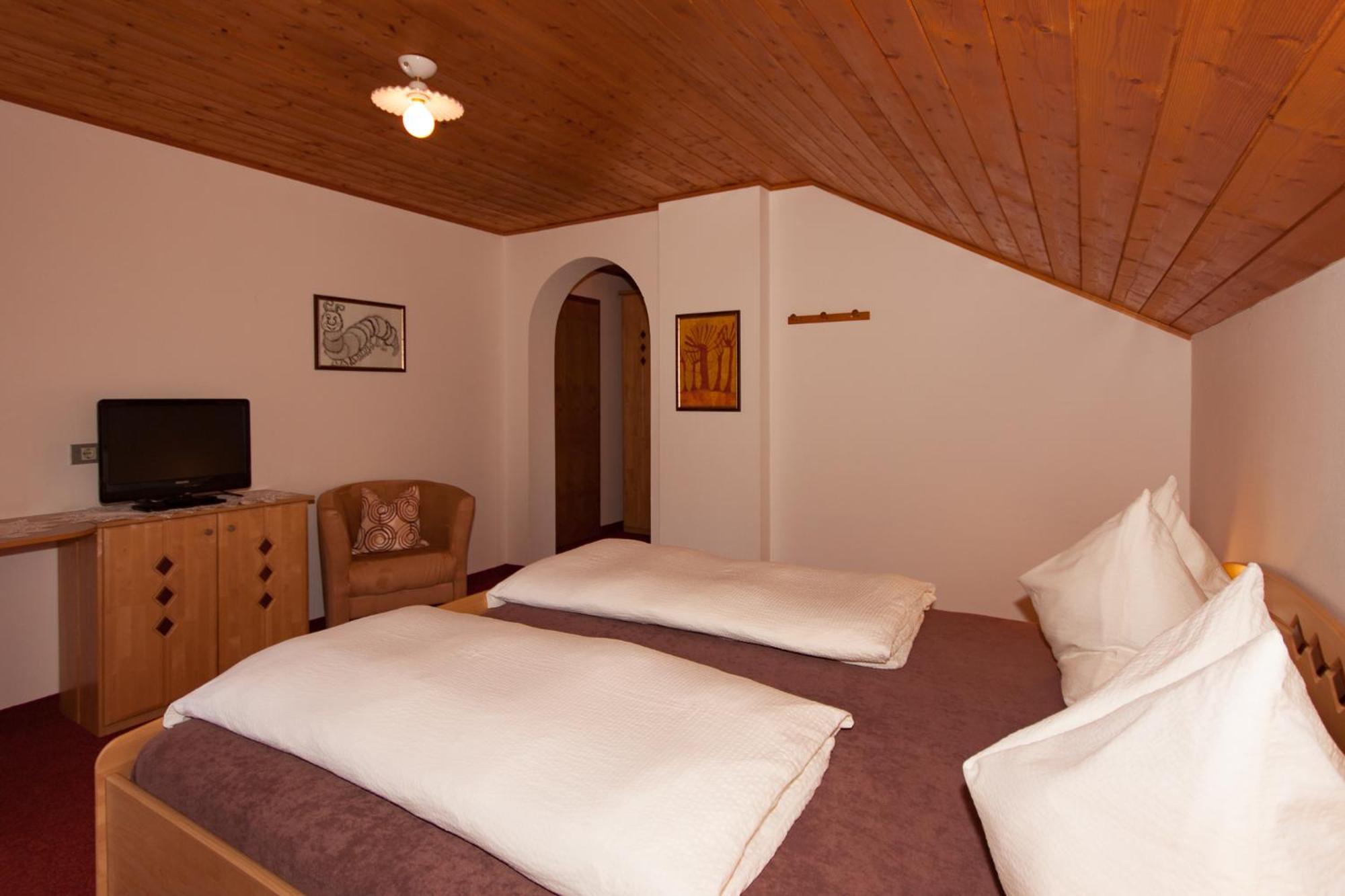 Oberlechnerhof Bed & Breakfast Rasun di Sopra Exterior photo