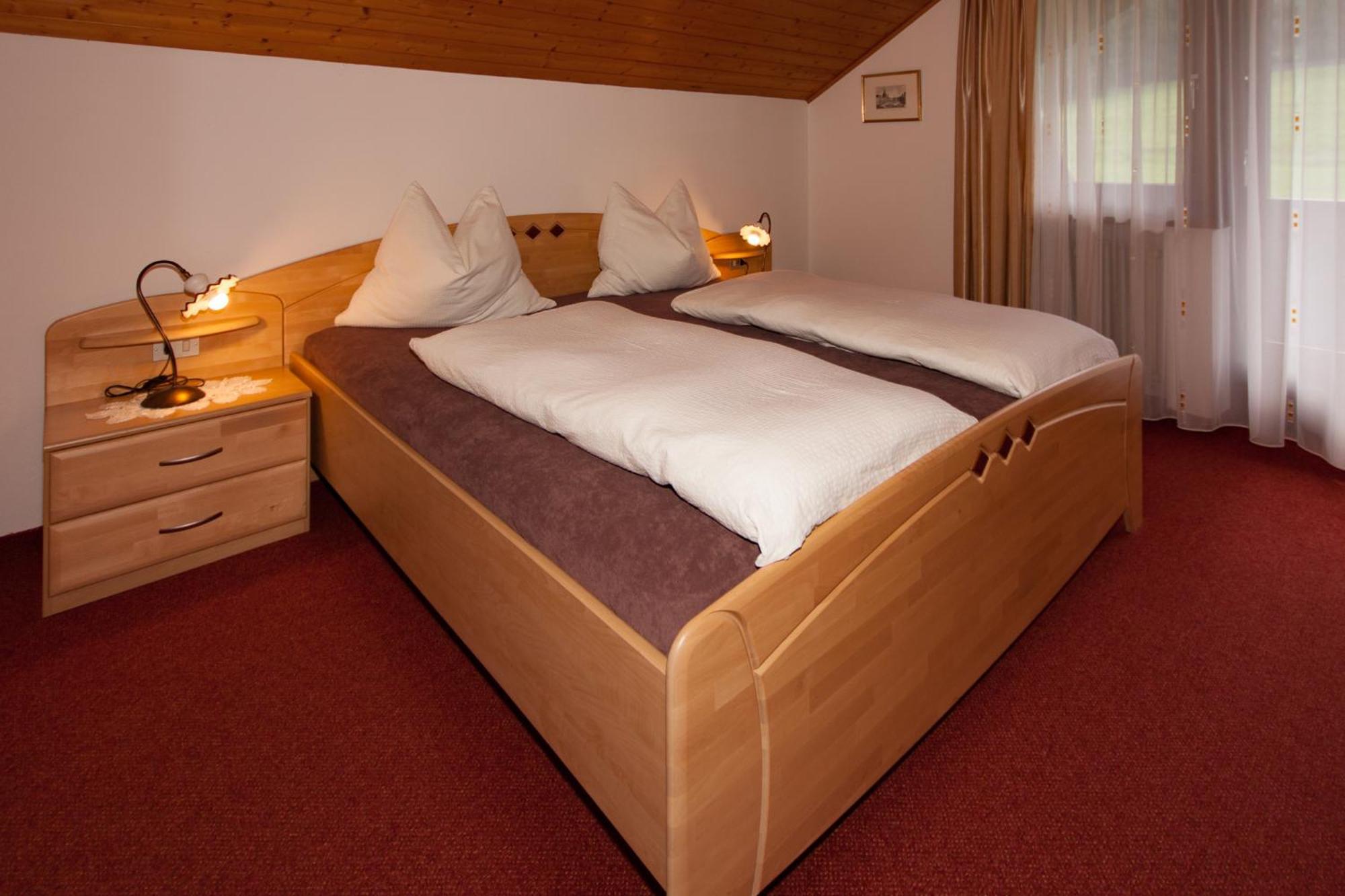 Oberlechnerhof Bed & Breakfast Rasun di Sopra Exterior photo