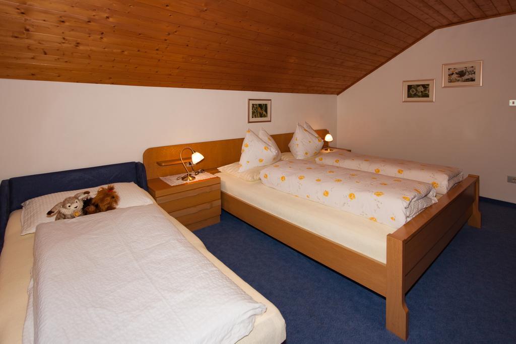 Oberlechnerhof Bed & Breakfast Rasun di Sopra Exterior photo