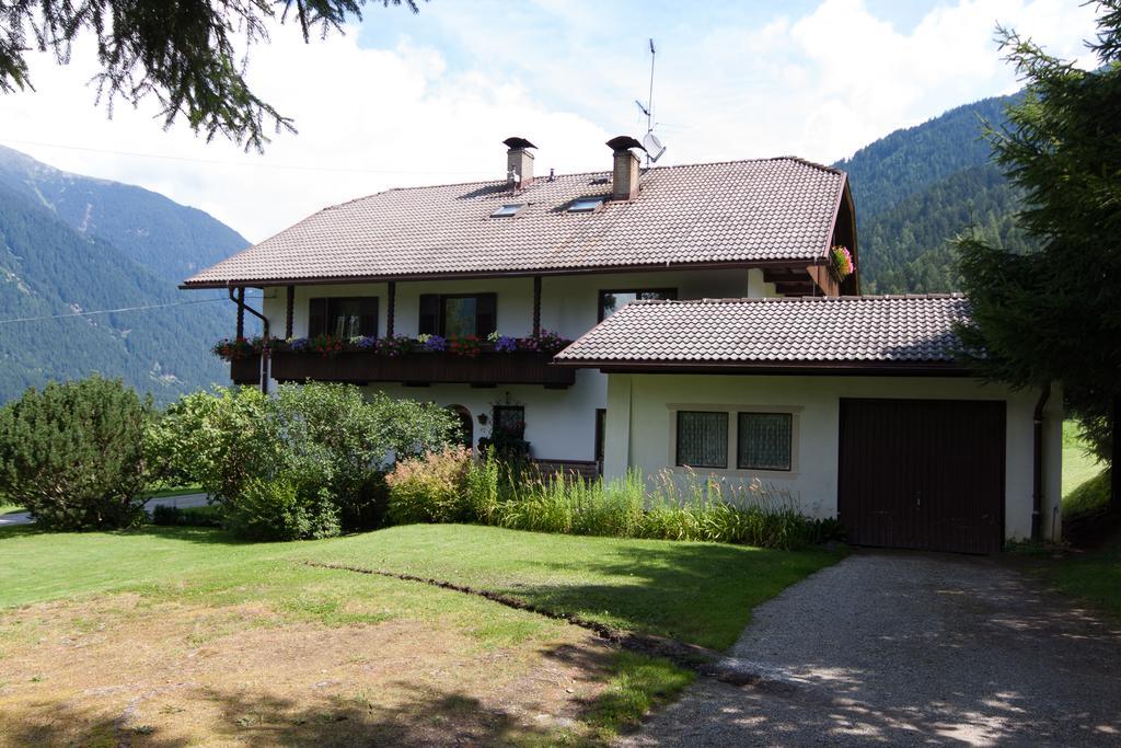 Oberlechnerhof Bed & Breakfast Rasun di Sopra Exterior photo