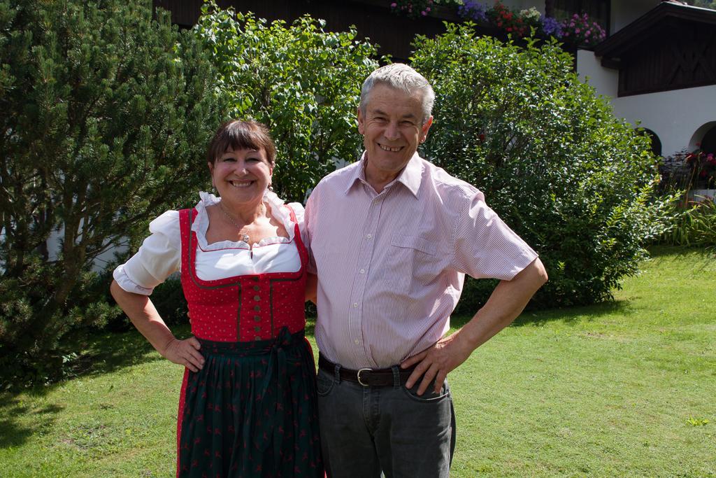 Oberlechnerhof Bed & Breakfast Rasun di Sopra Exterior photo