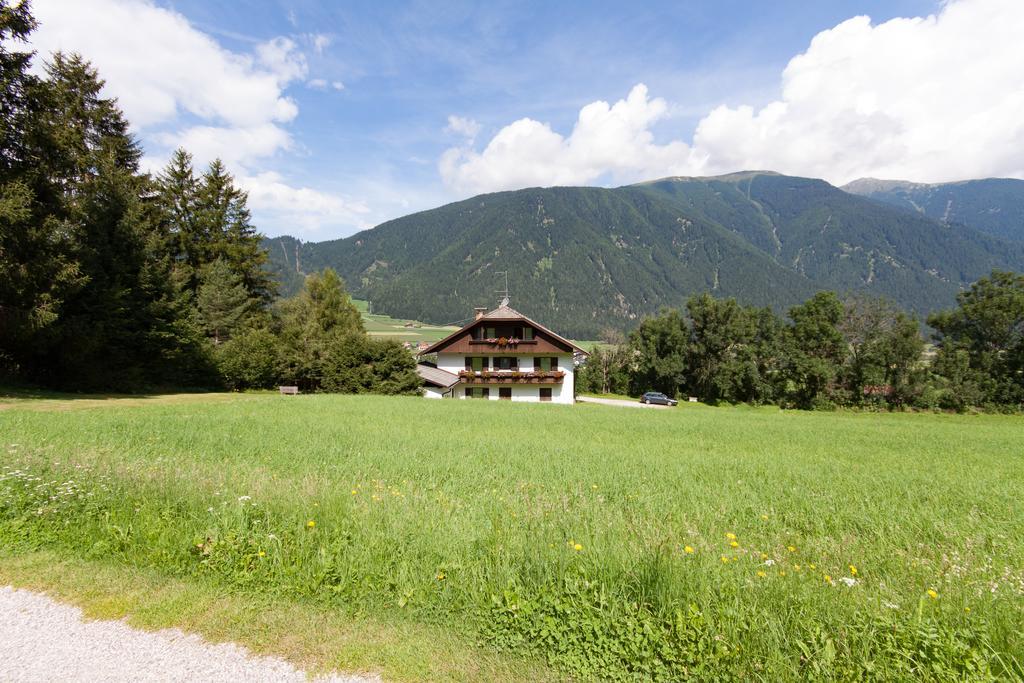 Oberlechnerhof Bed & Breakfast Rasun di Sopra Exterior photo